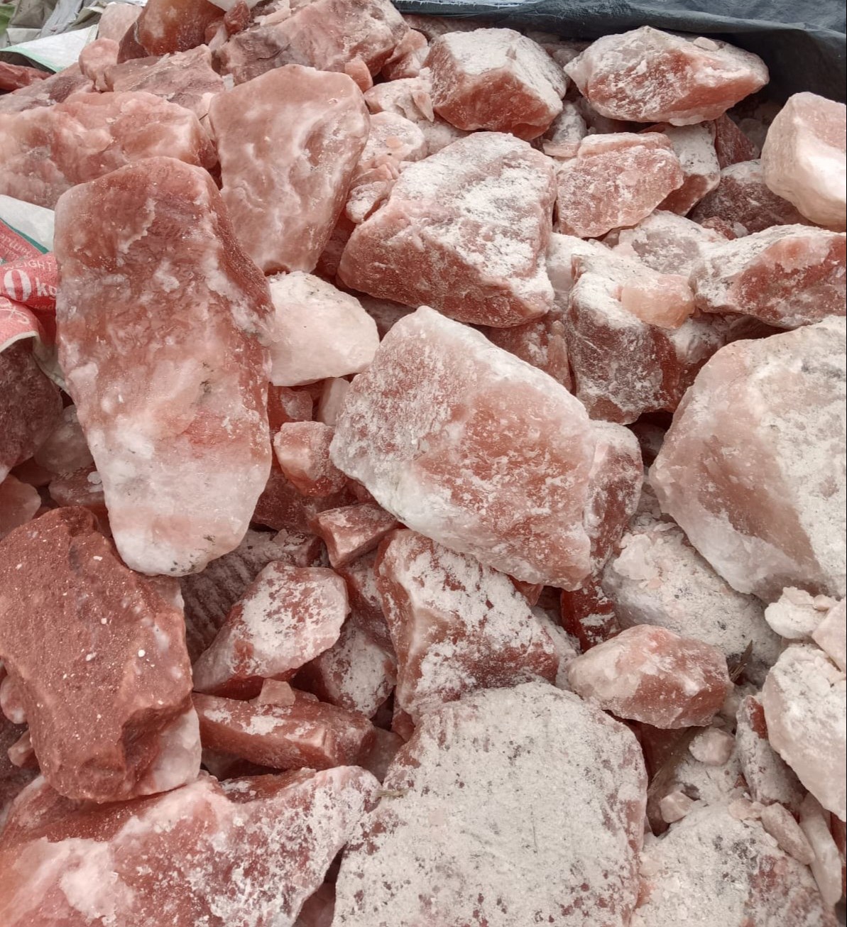 Natural Pink Rock Salt – Raw Chunks